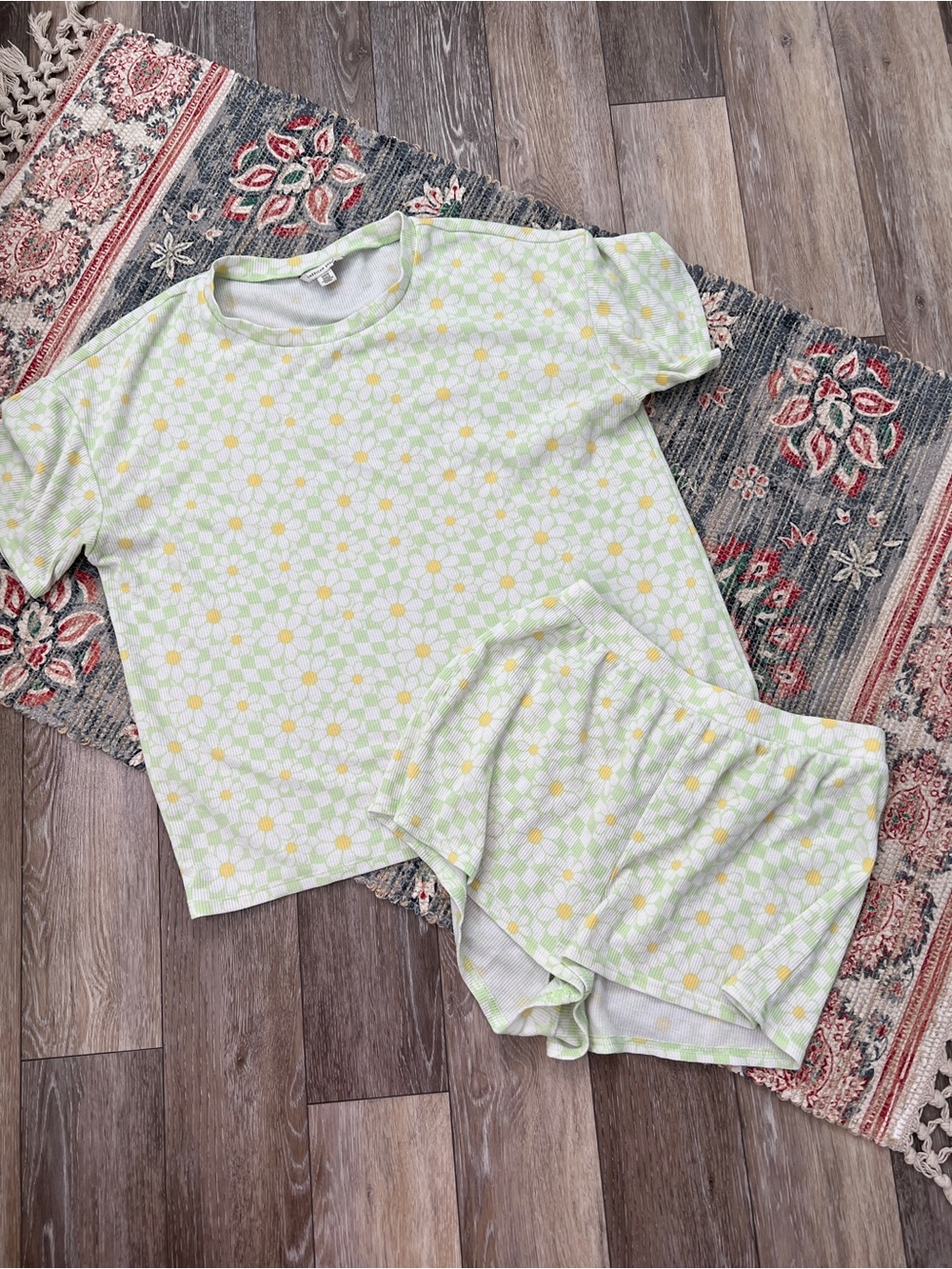 American Eagle floral daisy pajama set